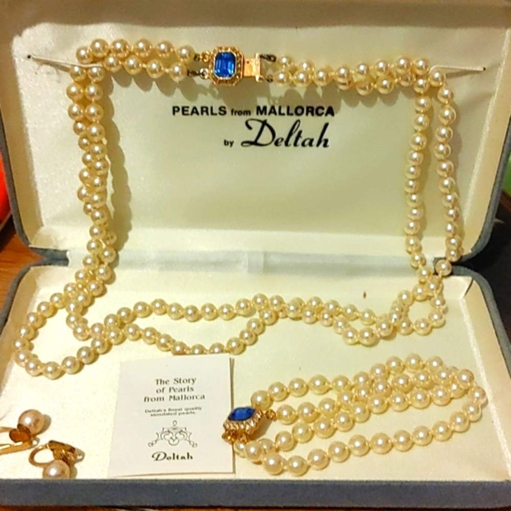 3 Pc. Set Vintage 1960's Mallorca Pearl's Set